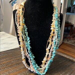 Vintage Howlite & Quartz Crystal Beaded Necklace